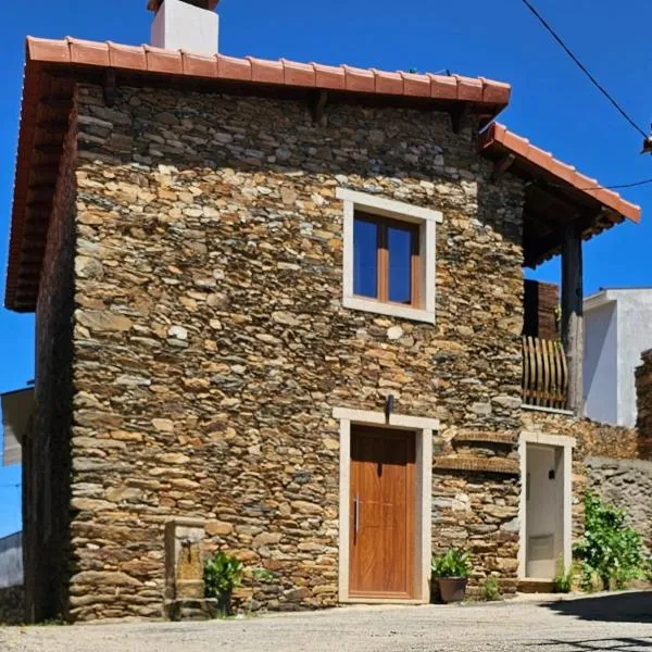Casinha da Fonte，位于Lamas de Podence的酒店