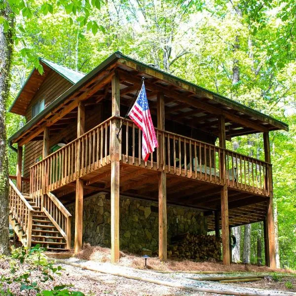 Sautee Nacoochee Mtn Paradise with Spacious Deck!，位于索蒂纳科奇的酒店