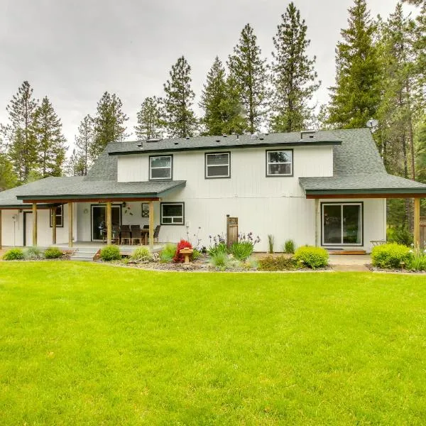 10 Mi to Silverwood Secluded Getaway!，位于Spirit Lake的酒店