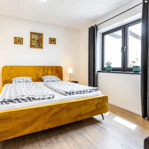 Stylish Apartment With Free Parking，位于Zvolenská Slatina的酒店