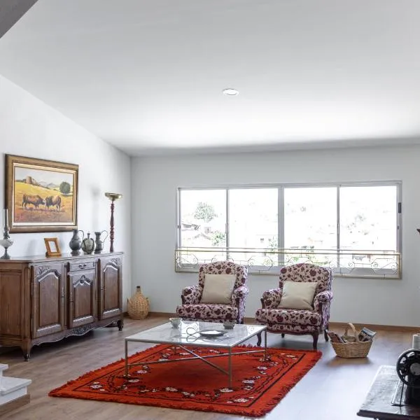 Casa dos Móveis，位于Carção的酒店