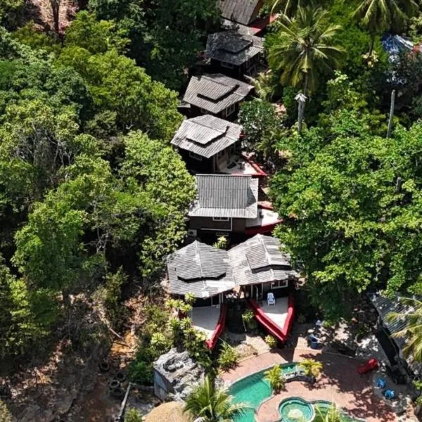 Pirates Bay Resort & Spa，位于高兰的酒店