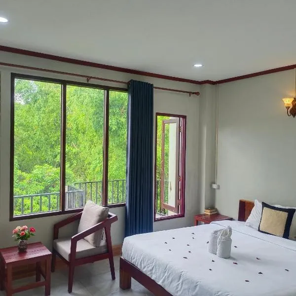 Vang Vieng Champa Hotel，位于Ban Nagna (2)的酒店