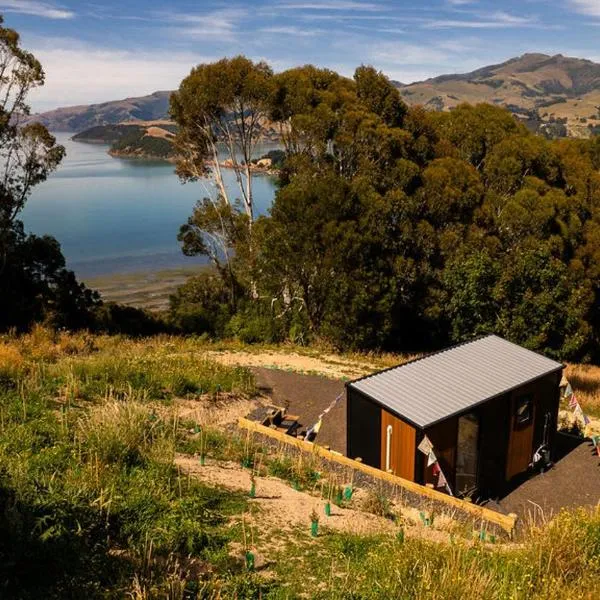 Kūkupa Puni at Akaroa Lavender by Tiny Away，位于Duvauchelle的酒店