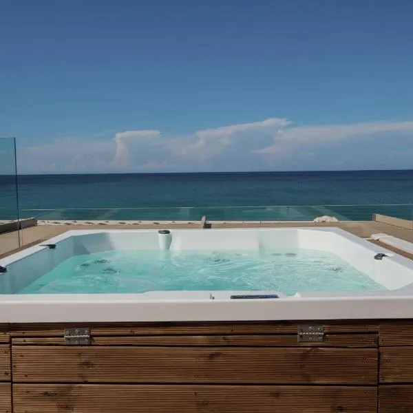Kavo Seaside Luxury Apartment，位于阿凯松的酒店