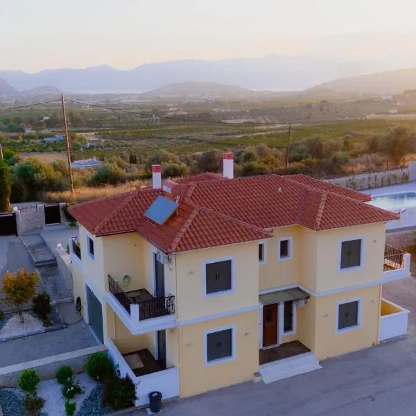 Βίλλα Πηνελόπη με πισίνα σε ιδιωτικό λόφο με θέα，位于纳夫普利翁的酒店