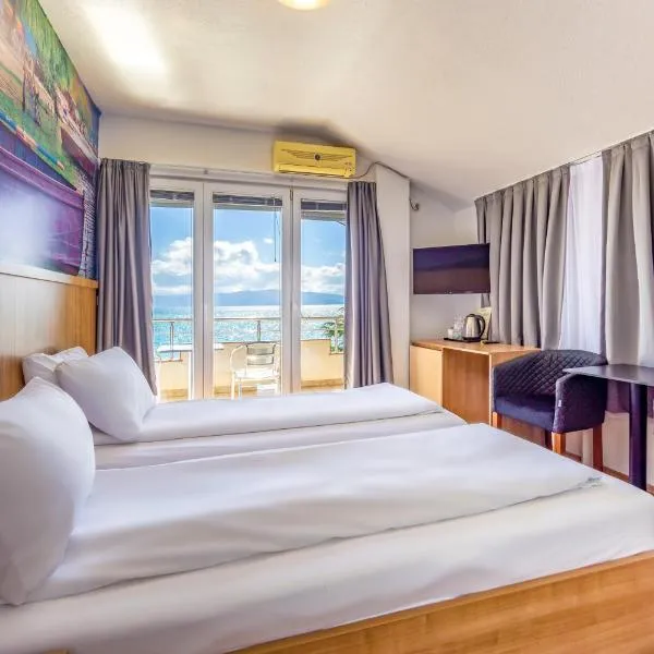 Villa Tino，位于奥赫里德的酒店