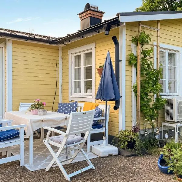 Awesome Home In Västervik With Kitchen，位于Gamleby的酒店