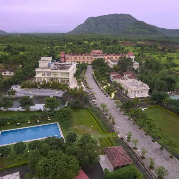 juSTa Rudra Resort & Spa，位于Indāpur的酒店