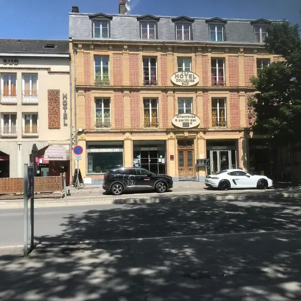 Hotel Couleurs Sud avec ascenseur et restaurant Gare Charleville-Mézières，位于沙勒维尔-梅济耶尔的酒店