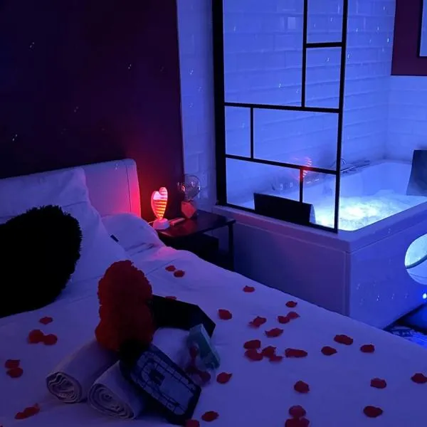 Amour Azur Appartement pour 2 avec jacuzzi et terrasse à 2 minutes de la mer，位于瓦洛里的酒店