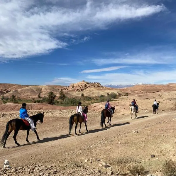 auberge restau tombouctou，位于阿伊特本哈杜的酒店