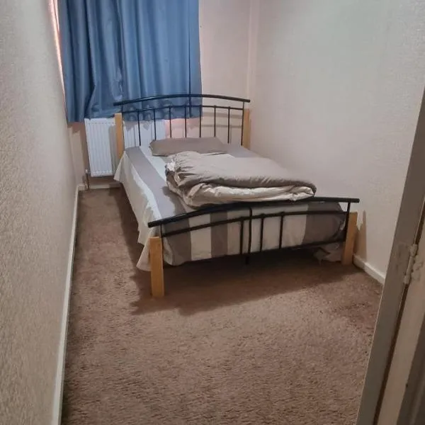 Private and Quiet Room in Harlow near Stansted Airport，位于哈洛的酒店