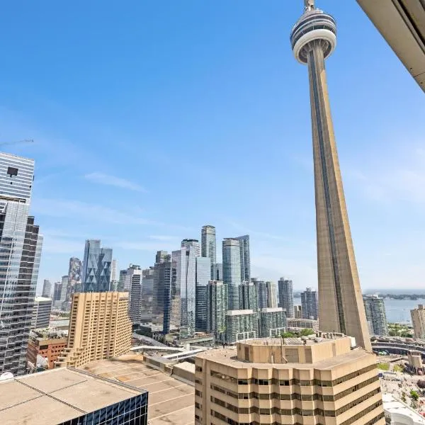 CN Tower Lake view DOWNTOWN- Free Parking，位于多伦多的酒店