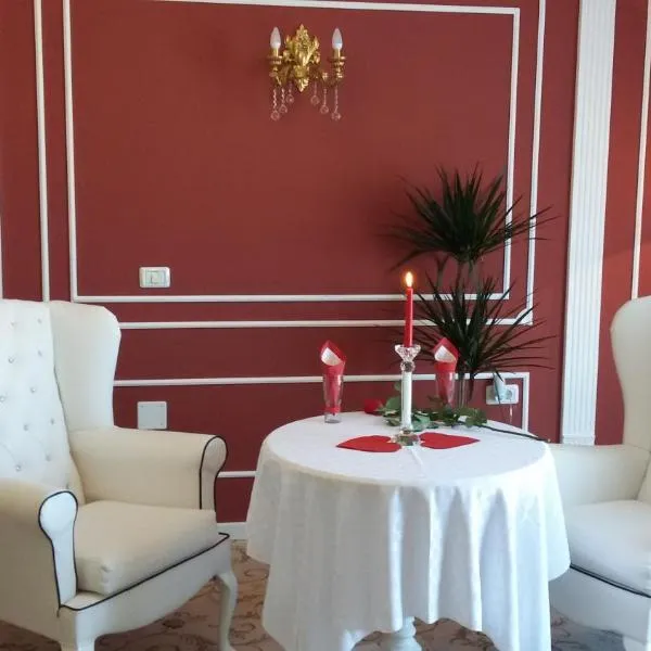康纳库尔阿迪尔酒店，位于Hălchiu的酒店