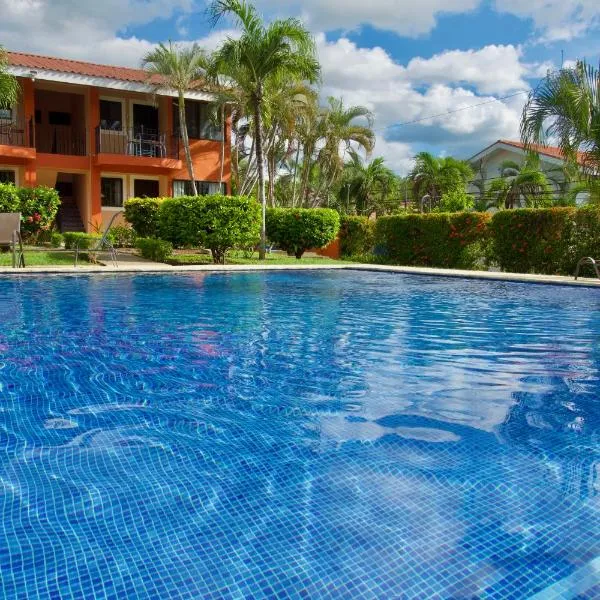 Happy Oasis Second Floor Condo With Terrace，位于科克的酒店