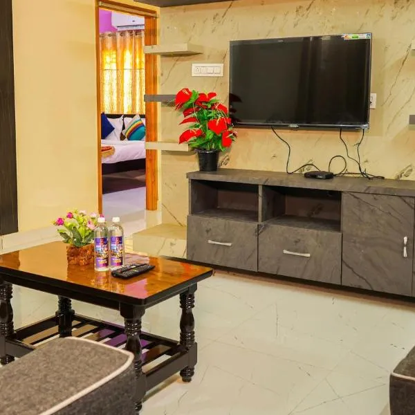 S V IDEAL HOMESTAY -2BHK SERVICE APARTMENTS-AC Bedrooms, Premium Amities, 2KM to Tiruchanoor Padmavathi Temple , 6KM to Alipiri, 24 HOURS Service BOYS Available，位于蒂鲁帕蒂的酒店