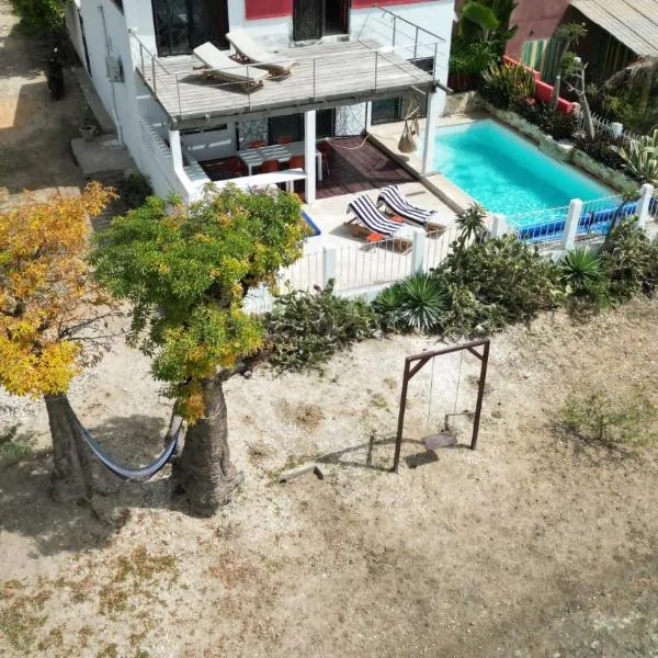 +221 Lagune Beach House，位于Mbodiène的酒店