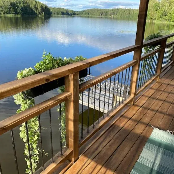 Rantamökki Cottage Vihti near Nuuksio，位于Huhmari的酒店