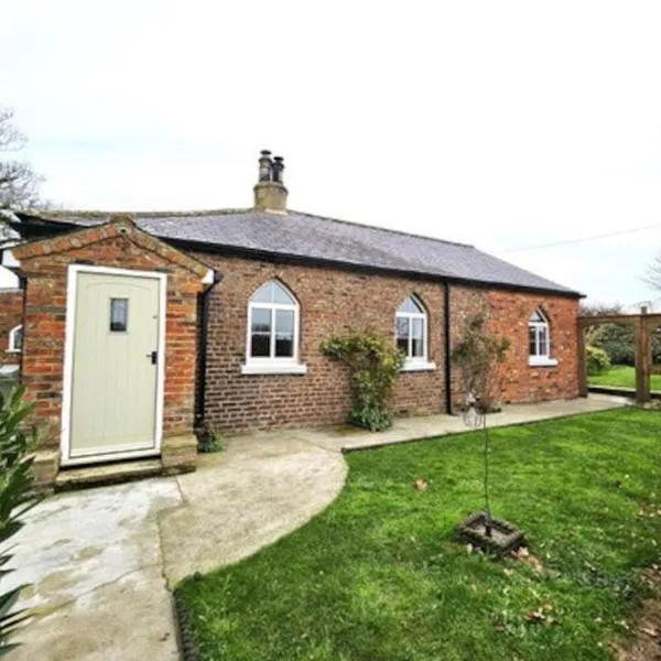 Quirky, cosy & Private Cottage Holme On Swale，位于里彭的酒店