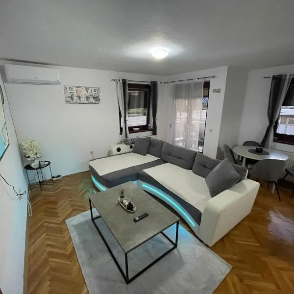 Apartman Deja vu，位于利夫诺的酒店