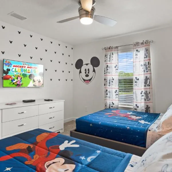 Stunning Townhouses 5 Minutes away Disney!，位于基西米的酒店
