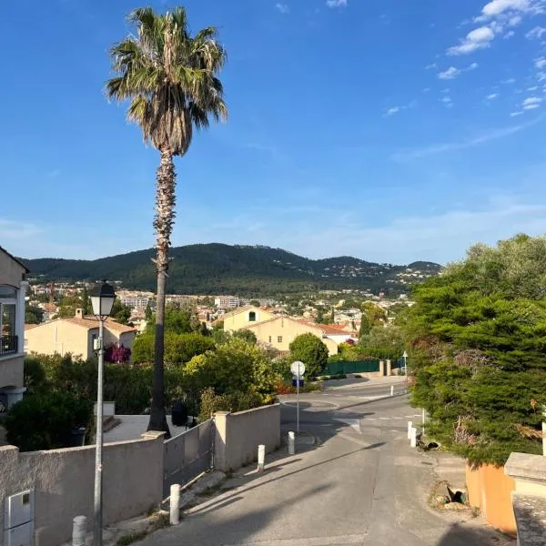 Charmant Bas de Villa avec Terrasse à Proximité de la Plage et du Port，位于卡尔特汉的酒店