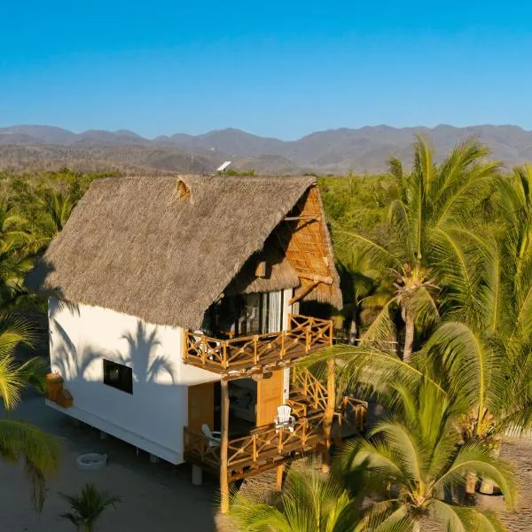 Casa Vela Palafito en playa con alberca，位于拉曼萨尼亚的酒店