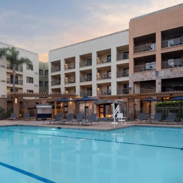 Courtyard San Diego Central - Outdoor Pool, Bar & Restaurant，位于圣地亚哥的酒店