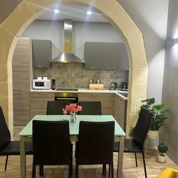 Ritz Apartments Marsalforn Gozo，位于马萨尔福恩的酒店