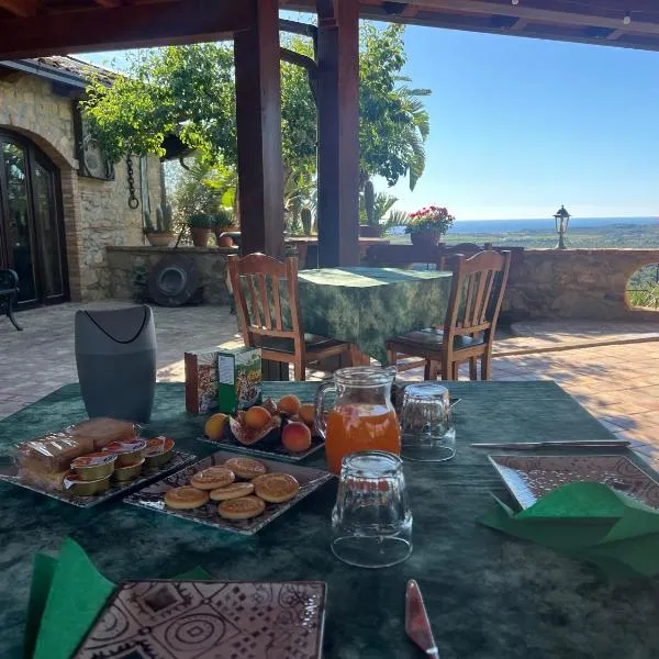 Agriturismo Catena，位于Cirò的酒店