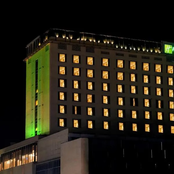 Holiday Inn Chandigarh Zirakpur by IHG，位于钱德加尔的酒店