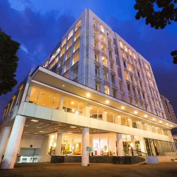 Royal Padjadjaran Hotel，位于Kedunghalang的酒店