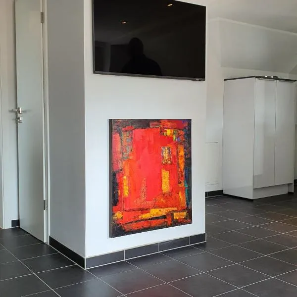 City Lounge an der Feuerwache mit Außenbereich mit Klimaanlage，位于沃梅尔斯泰德的酒店