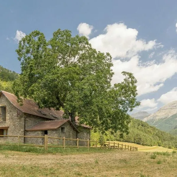 Casa Rural Borda Batista，位于Vidángoz的酒店