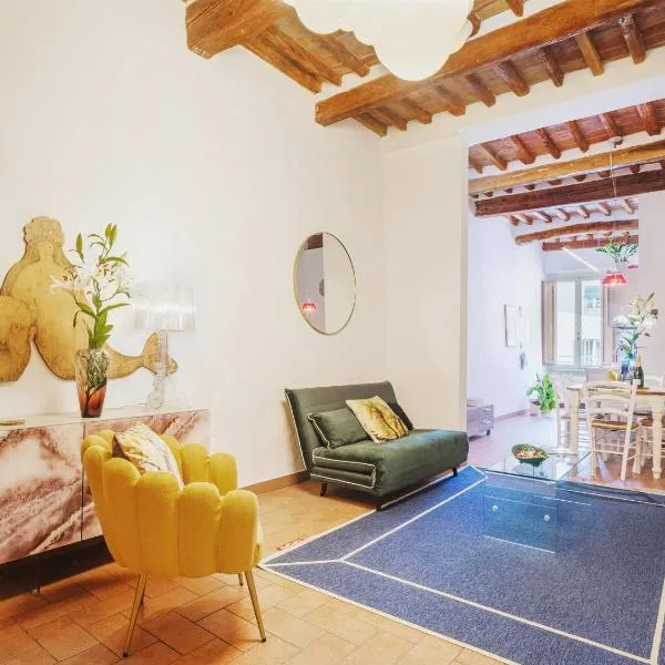 Michael's Home - Cozy apartment in the heart of Lucca，位于卢卡的酒店