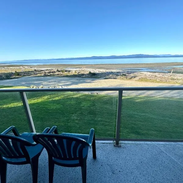 Shorewater Resort Oceanside Studio with Loft，位于夸利库姆海滩的酒店