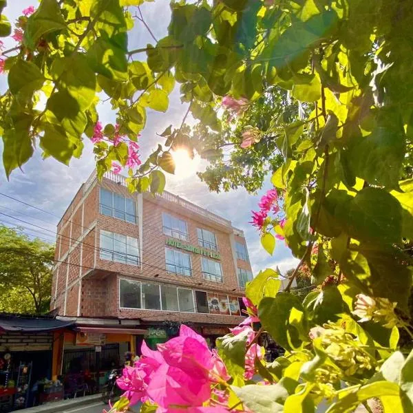 Hotel santa fe plaza sucursal HBP，位于圣菲德安蒂奥基亚的酒店