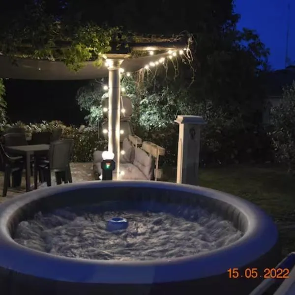 Villa Dacia bed bed and breakfast and Home Restaurant，位于Guiglia的酒店