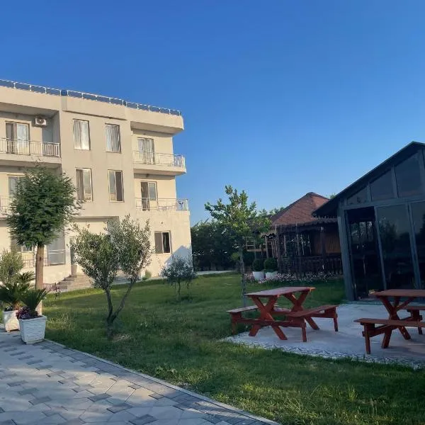 KuneVain Guest House，位于莱什的酒店