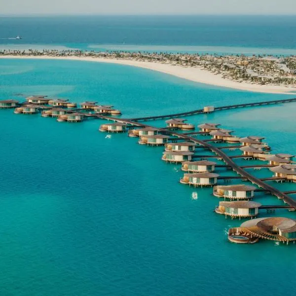 The St. Regis Red Sea Resort，位于Ḩanak的酒店
