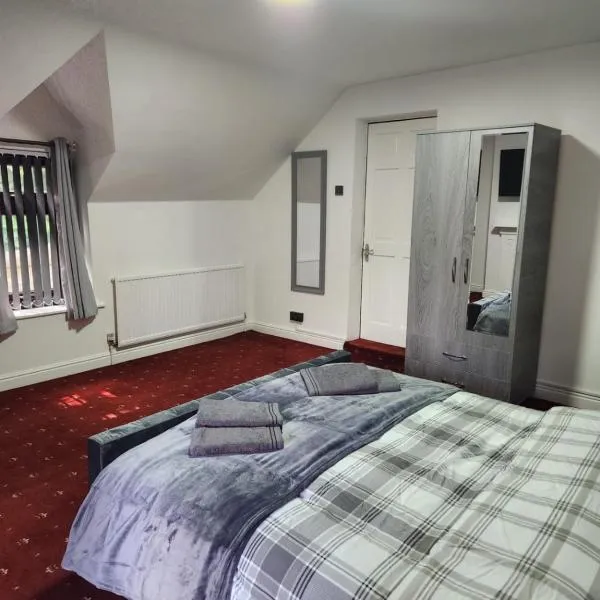 Rainsough Cottage Guest House - King size bed & Ensuite sleeps upto 4 Free Parking & WiFi，位于米德尔顿的酒店