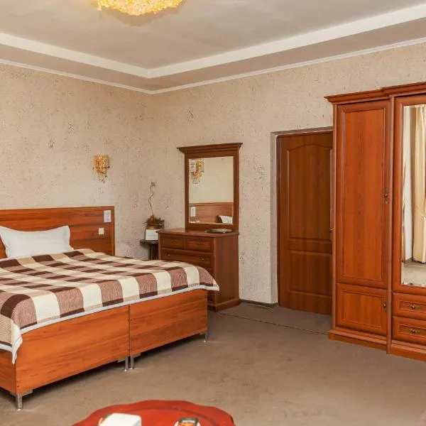 阿约尔酒店，位于Zhandosovo的酒店