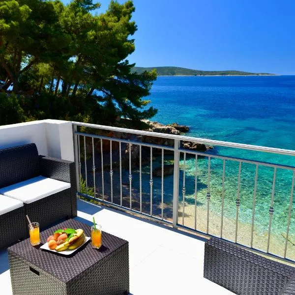 Apartments Petarcica Beach，位于萨瓦拉的酒店