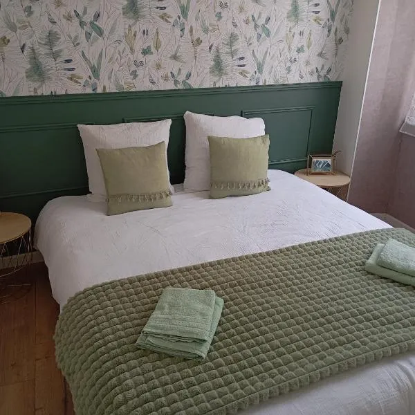Les meublés de Louis-Marie, 2 appartements indépendants pour 4 personnes, 8 personnes au total, proche du Puy du Fou，位于Saint-Amand-sur-Sèvre的酒店