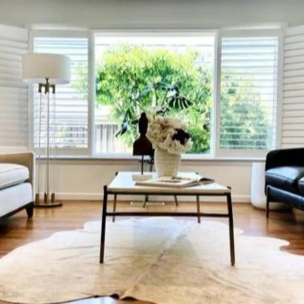 Wow! Great Location! Best 4 BR 3 BA House for Family Reunion Wedding Work Group，位于圣何塞的酒店