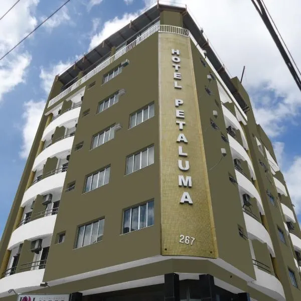 Petaluma hotel Fomiga，位于福米加的酒店