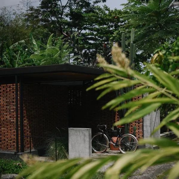 Huni Homestay Tembi,位于班图尔的酒店