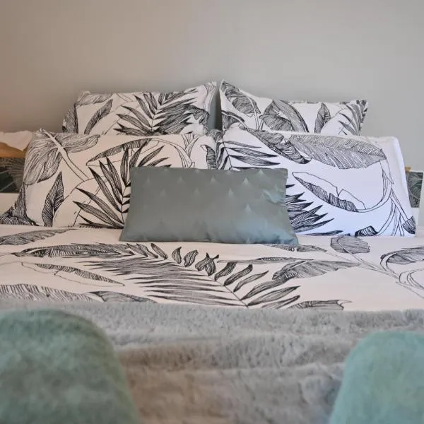 Nature Nest，位于蓬蒂维的酒店