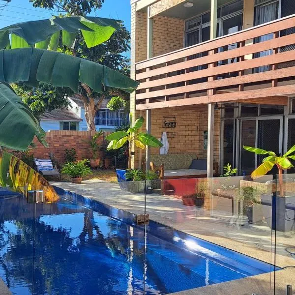 Brisbane 1960s Pool House，位于布里斯班的酒店